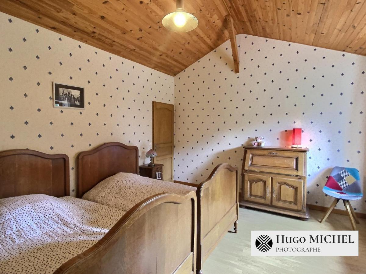 Les Volets Bleus Villa La Chapelle-aux-Bois ภายนอก รูปภาพ