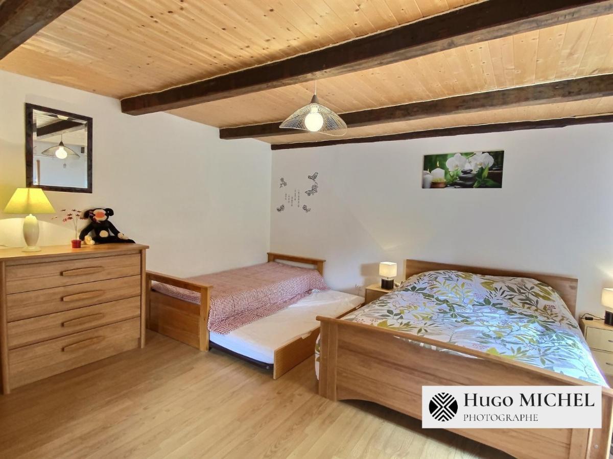 Les Volets Bleus Villa La Chapelle-aux-Bois ภายนอก รูปภาพ