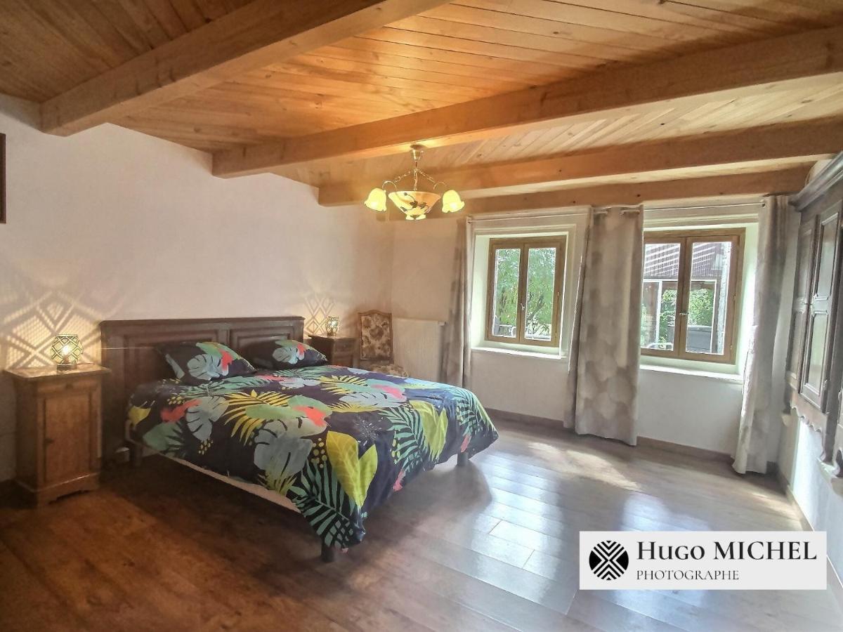 Les Volets Bleus Villa La Chapelle-aux-Bois ภายนอก รูปภาพ