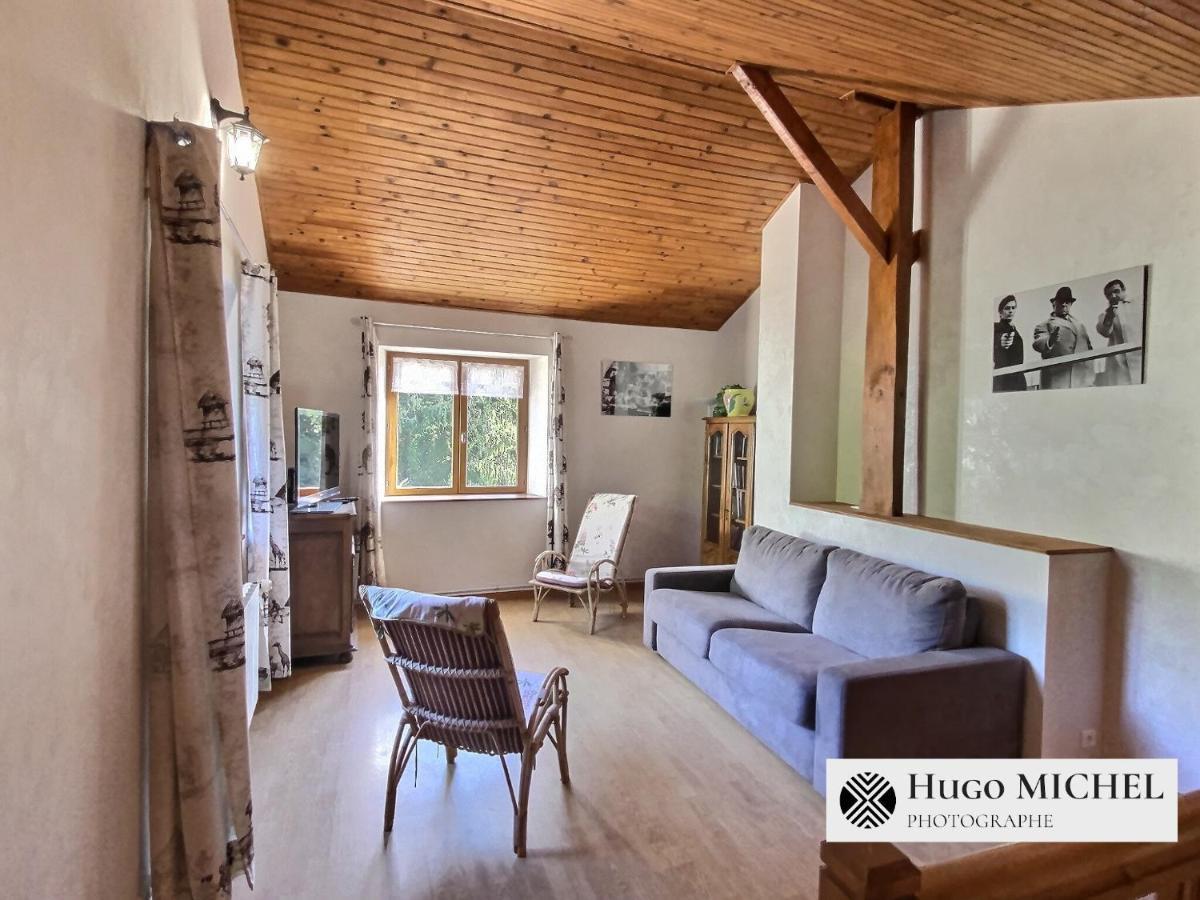 Les Volets Bleus Villa La Chapelle-aux-Bois ภายนอก รูปภาพ