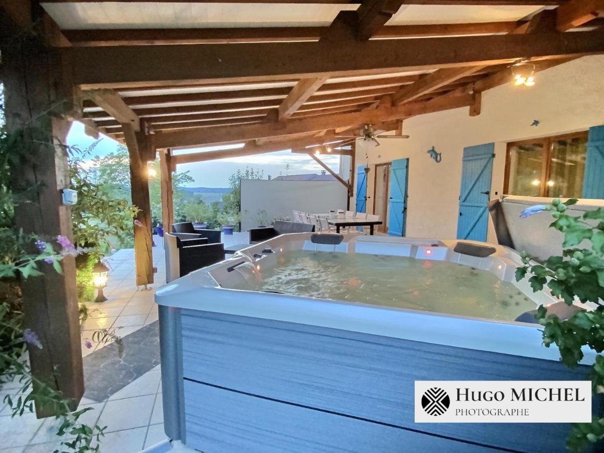 Les Volets Bleus Villa La Chapelle-aux-Bois ภายนอก รูปภาพ