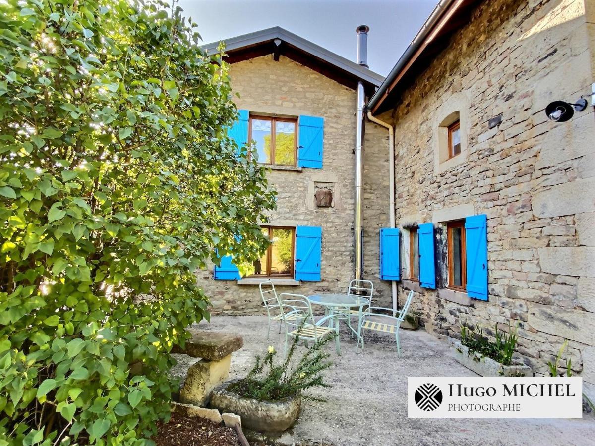 Les Volets Bleus Villa La Chapelle-aux-Bois ภายนอก รูปภาพ
