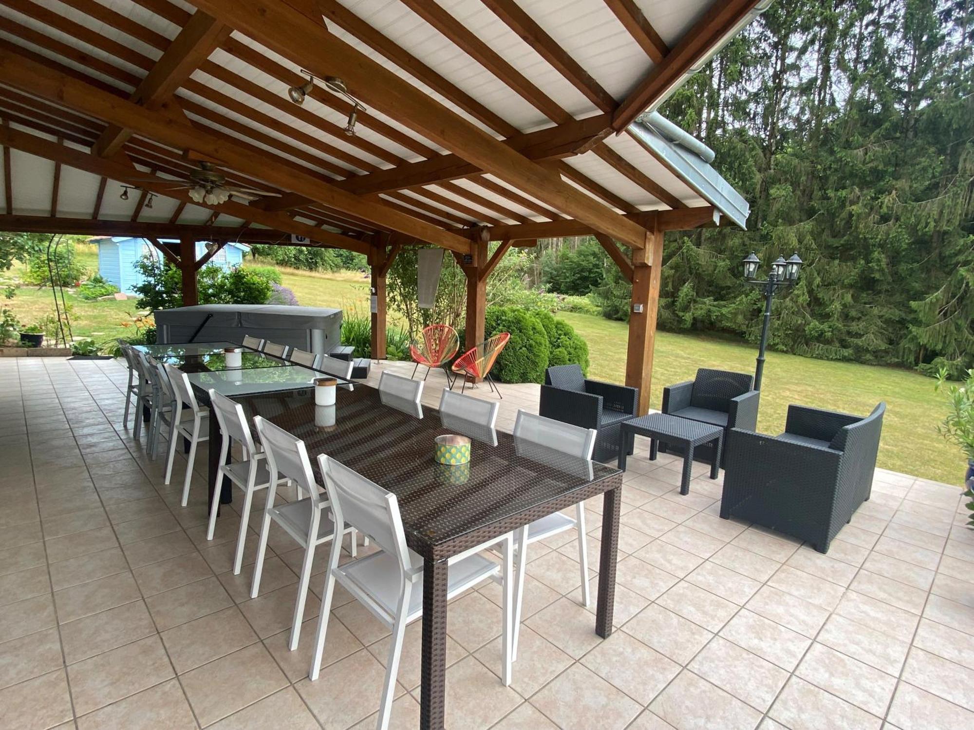 Les Volets Bleus Villa La Chapelle-aux-Bois ภายนอก รูปภาพ